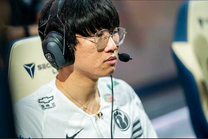 包含Ning在TL比赛中持续失利，战术调整引发热议！的词条爱游戏注册